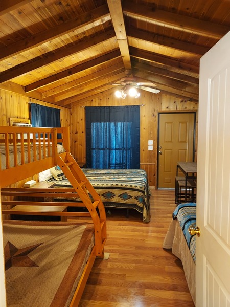 Casey's Cabin Photo 1